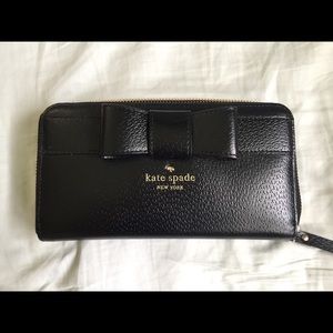 Black Kate Spade wallet